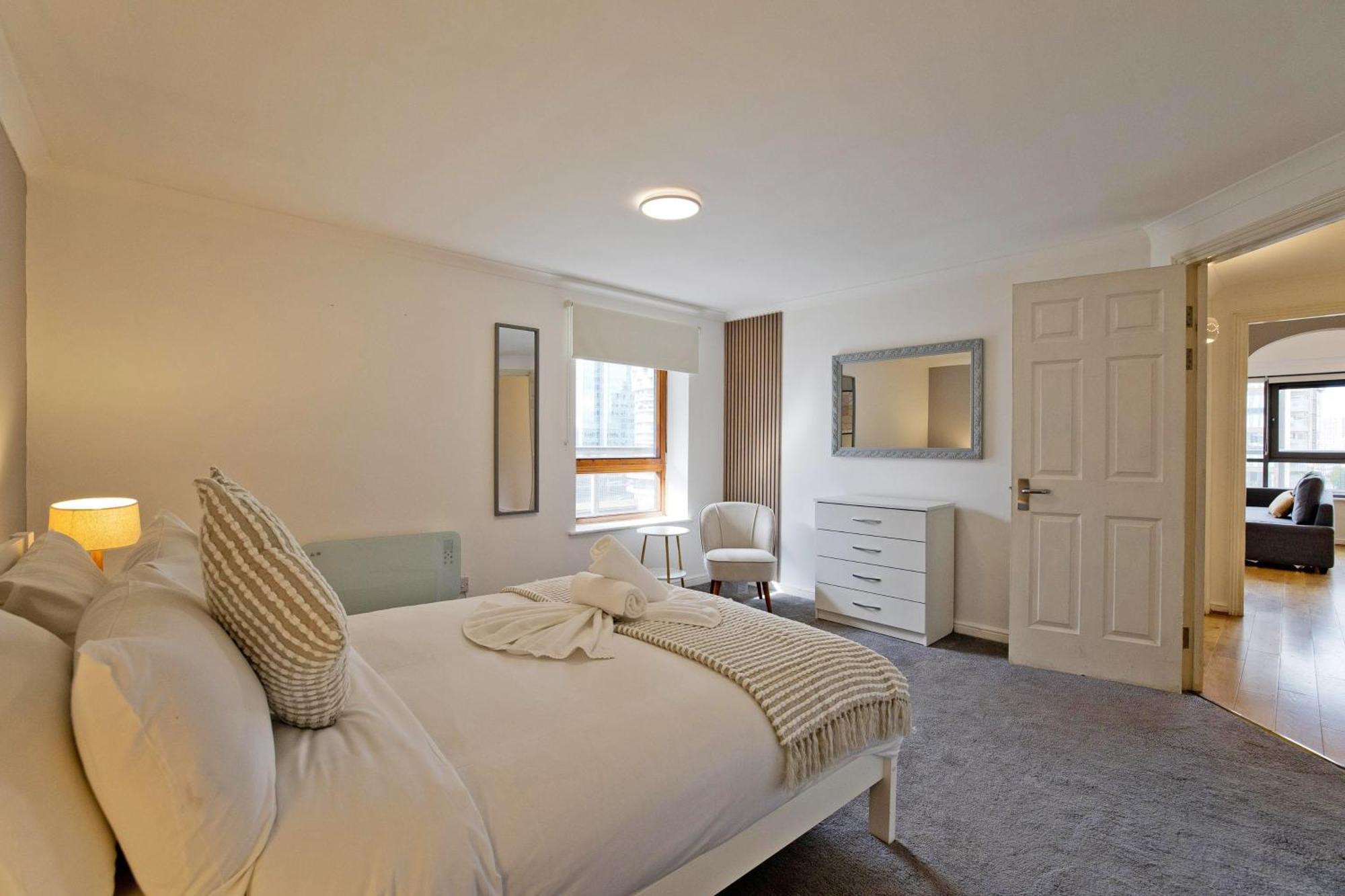 Imperial Meridian Place Apartment ลอนดอน ภายนอก รูปภาพ