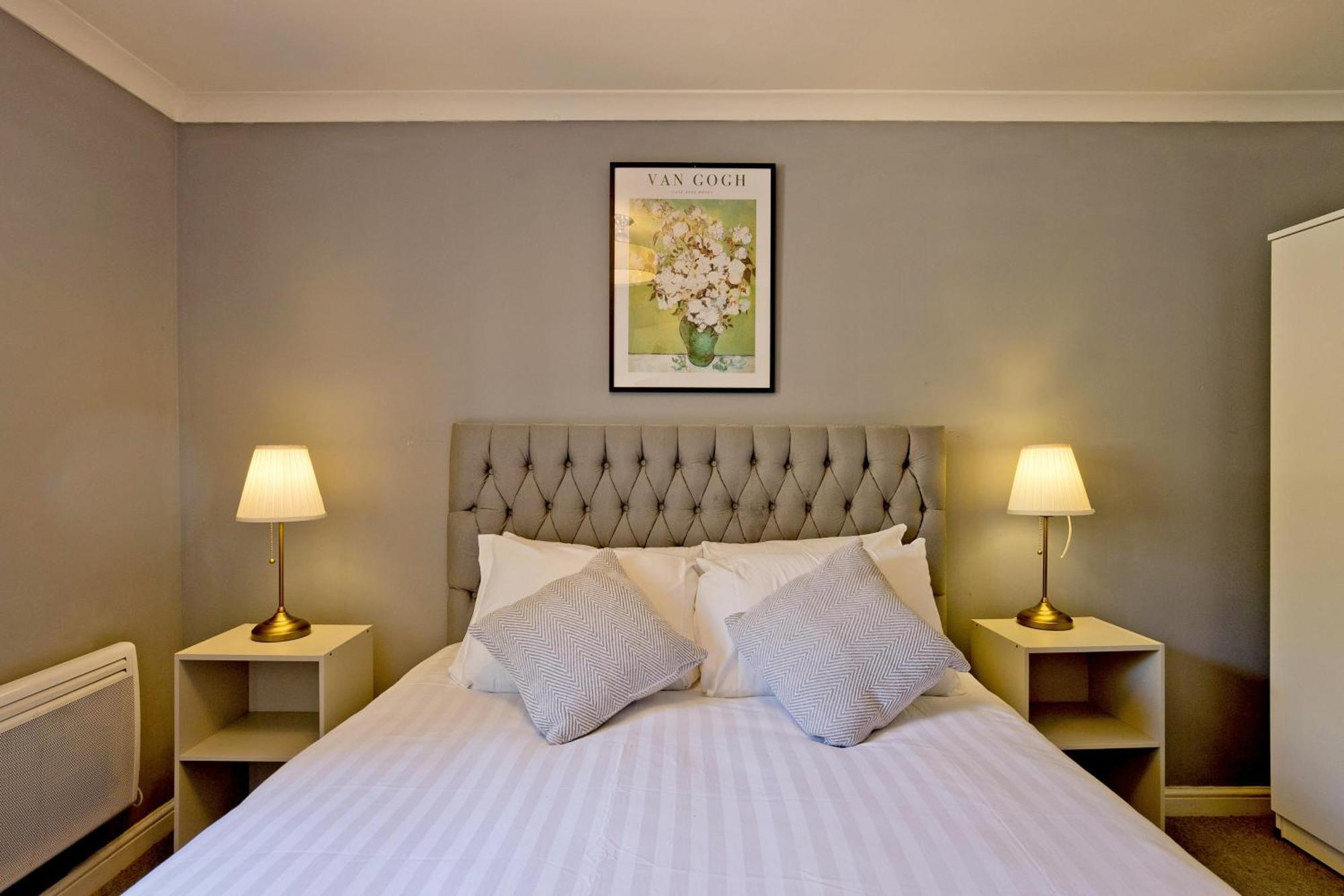 Imperial Meridian Place Apartment ลอนดอน ภายนอก รูปภาพ